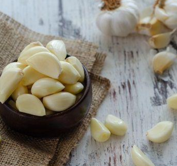 Fresh Peeled Garlic